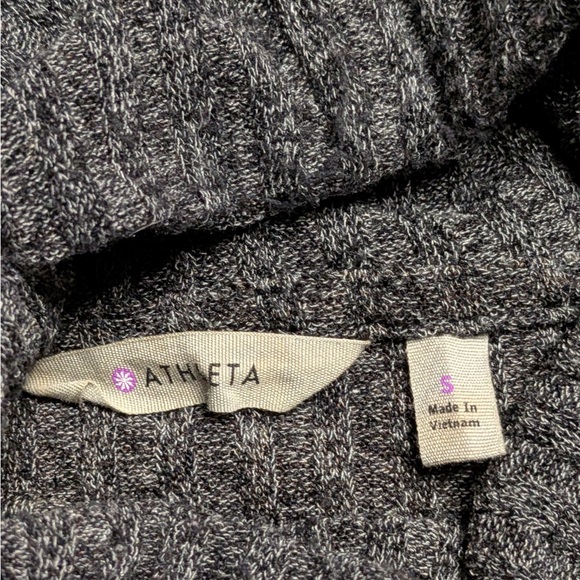 Athleta Ribbed Turtleneck Sweater Charcoal Gray Long Sleeve Size Small - Picture 4 of 6
